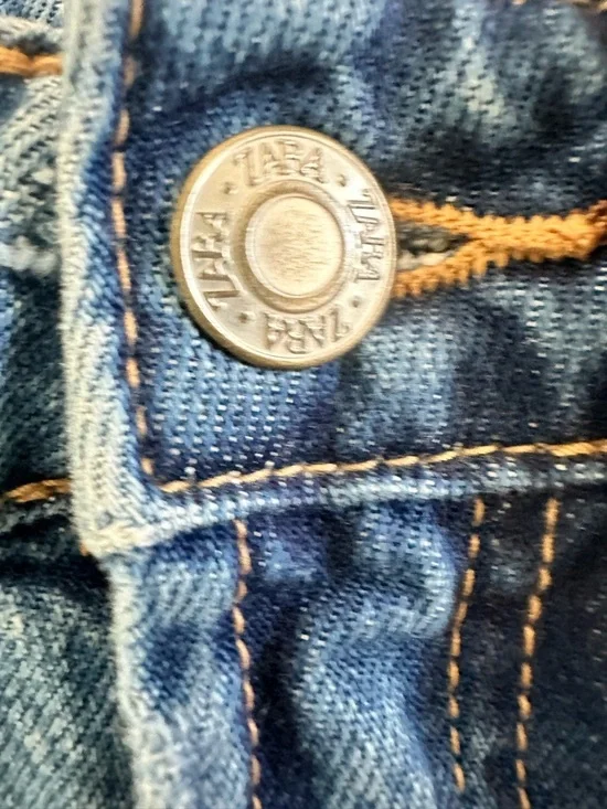 Zara Mom Jean Shorts High Waisted Denim Size 2 Medium Wash Casual Summer - Picture 2 of 5